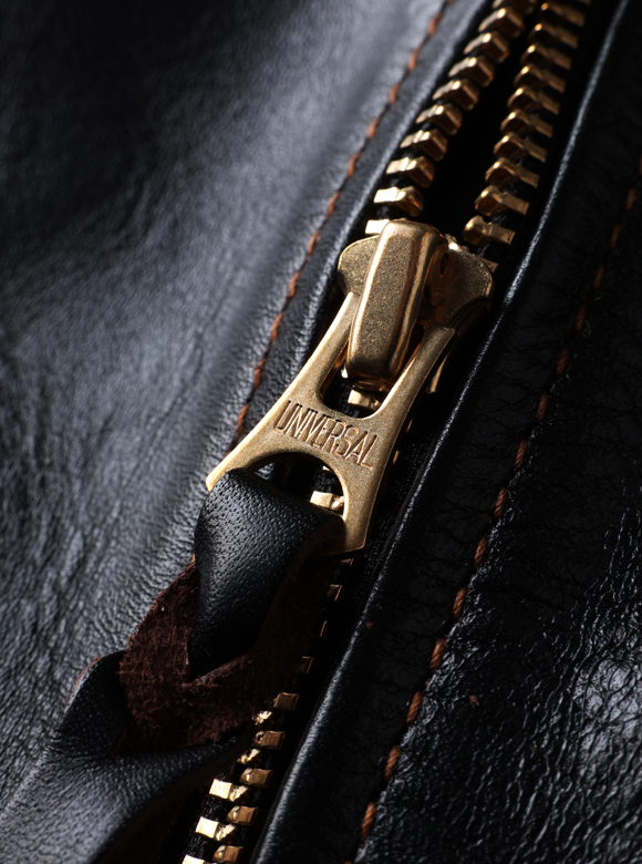 .04 UNIVERSAL ZIPPER