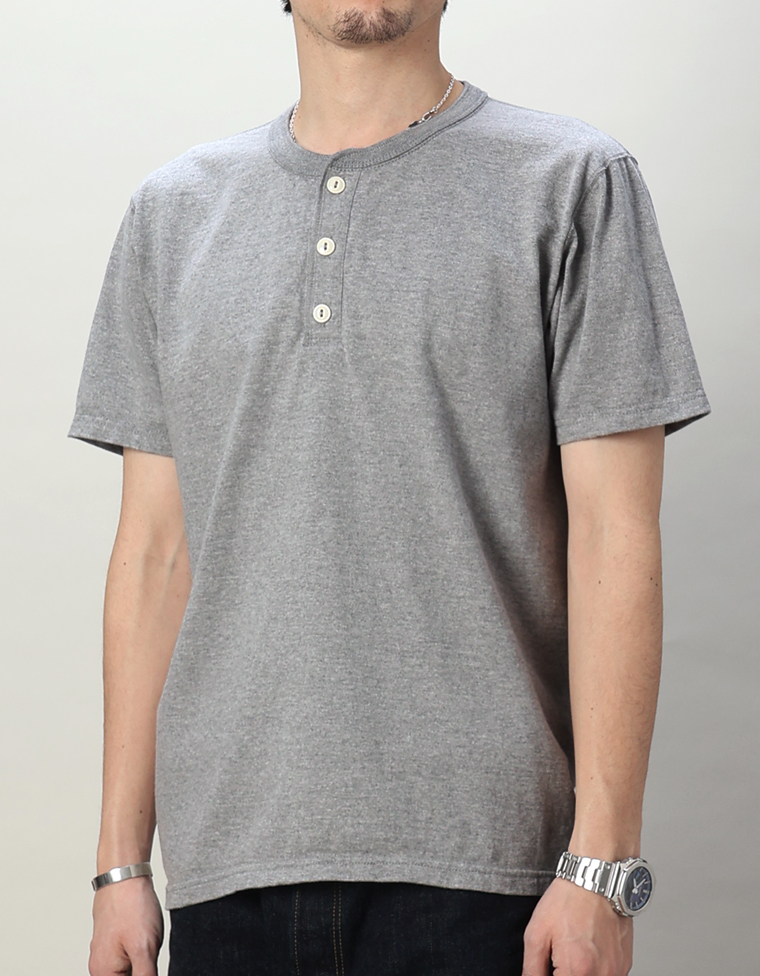 ヘンリーネックTシャツ