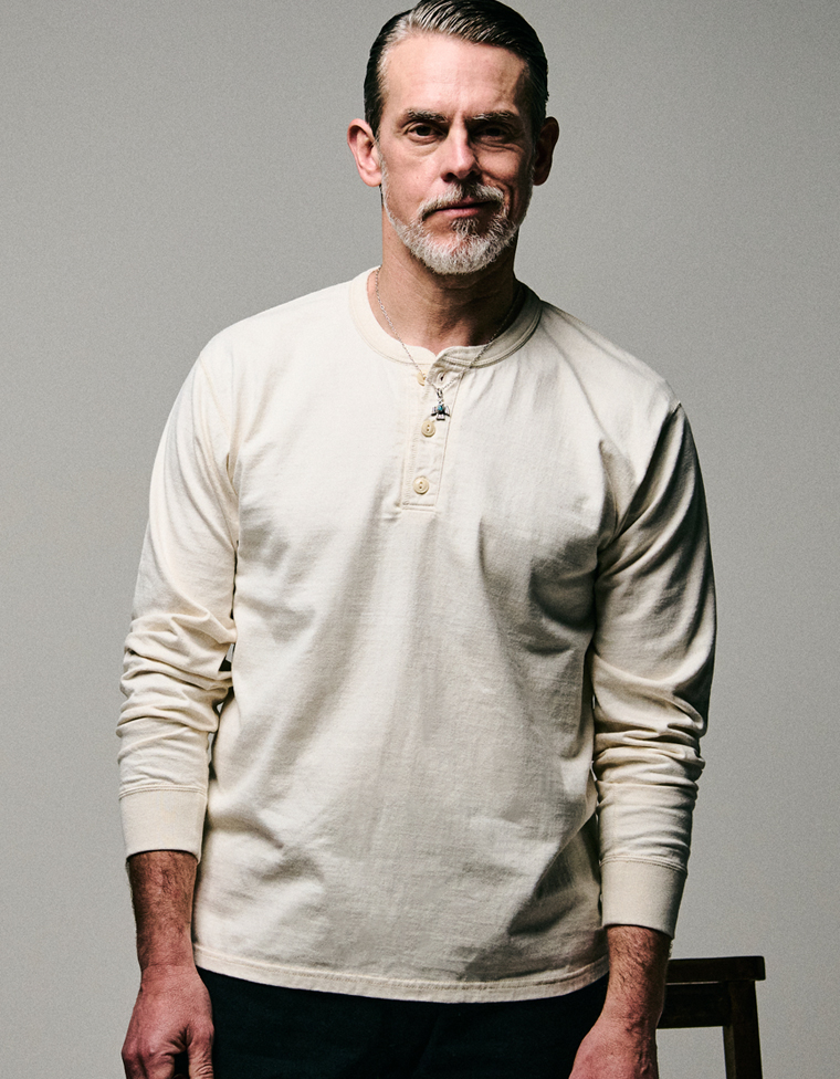 ヘンリーネック ロングスリーブTシャツ